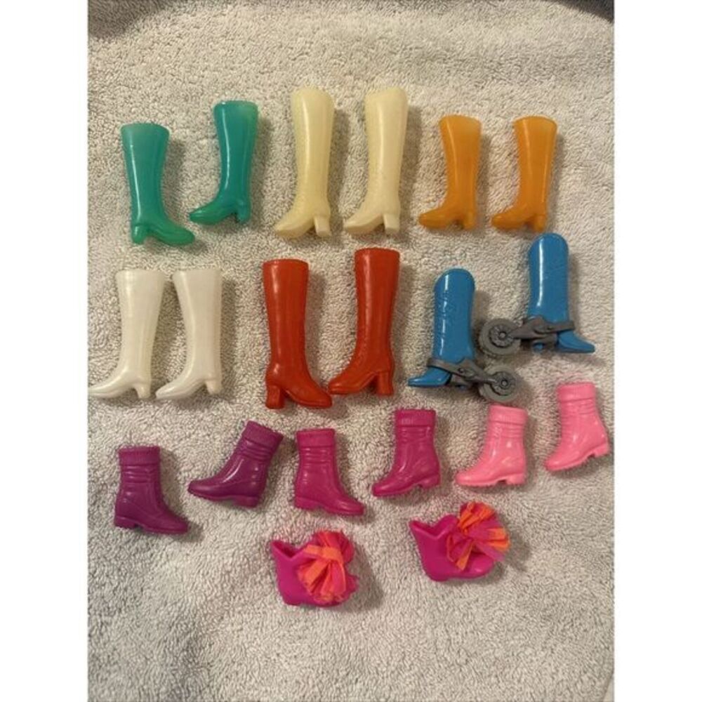 Lot of 10 RARE BARBIE VINTAGE‎ LACE UP/COWBOY BOOTS mattel, MATCHING + RARES
